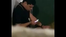 Maestra le da el culo a su alumno y son grabados