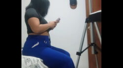 Milf latina colombiana mega culona cogiendo con joven