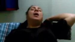 Mujer madura con cara de placer mientras le meten la verga