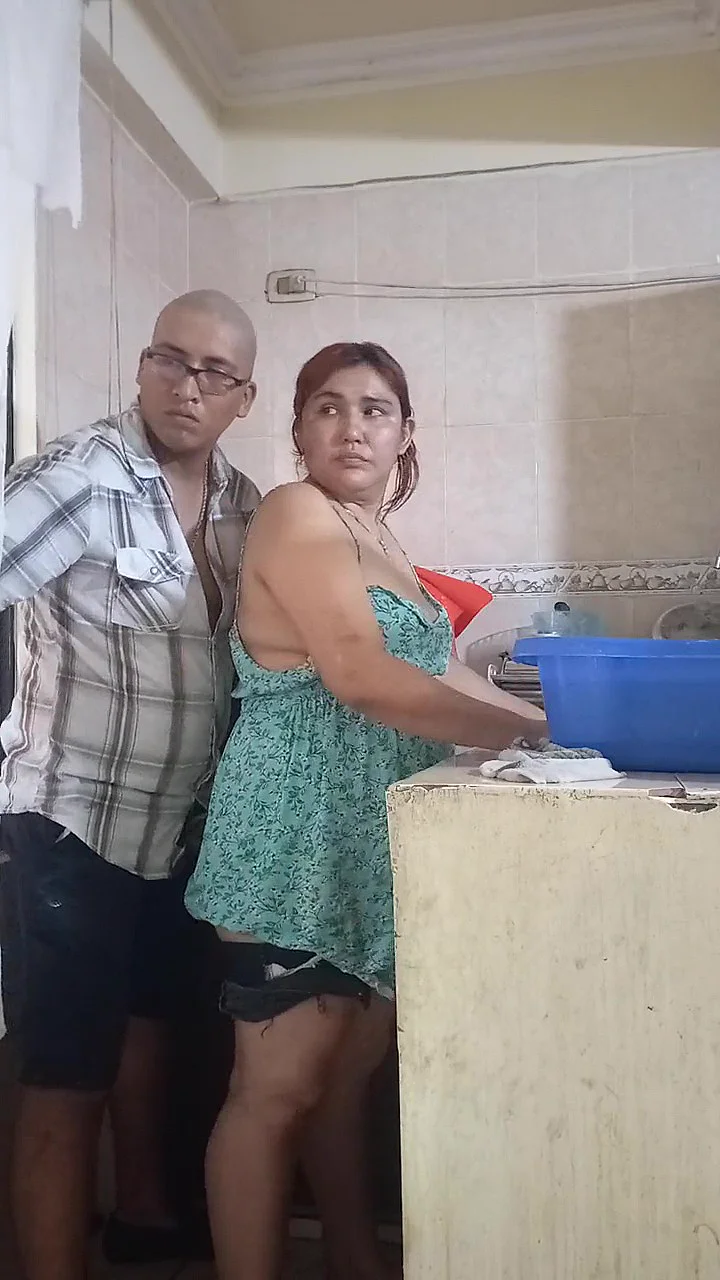 Captura 11 del video: Mi sirvienta se deja coger, ella ya sabe que es su hora de recibir verga