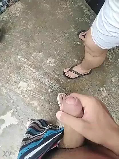 Captura 5 del video: Mi vecina me muestra sus tetas y yo mi verga