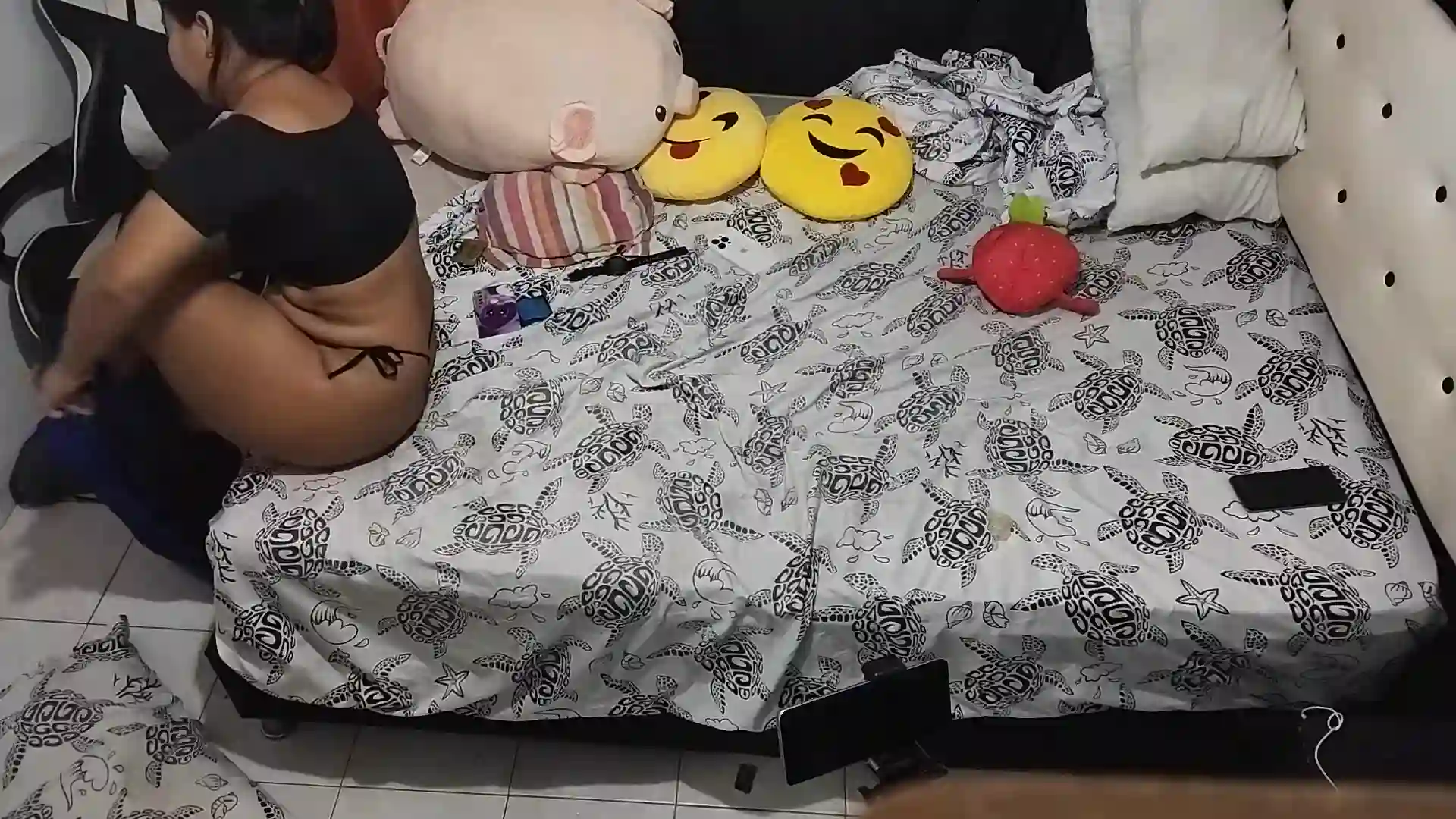 Captura 17 del video: La milf culona de mi tía llega a mi apartamento para coger conmigo