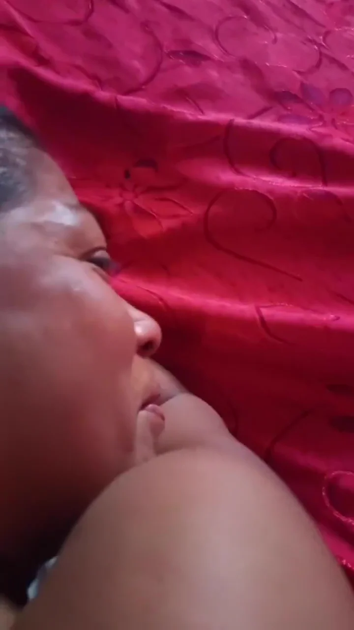 Captura 5 del video: Me cojo a una señora mientras su esposo nos ve por videollamada