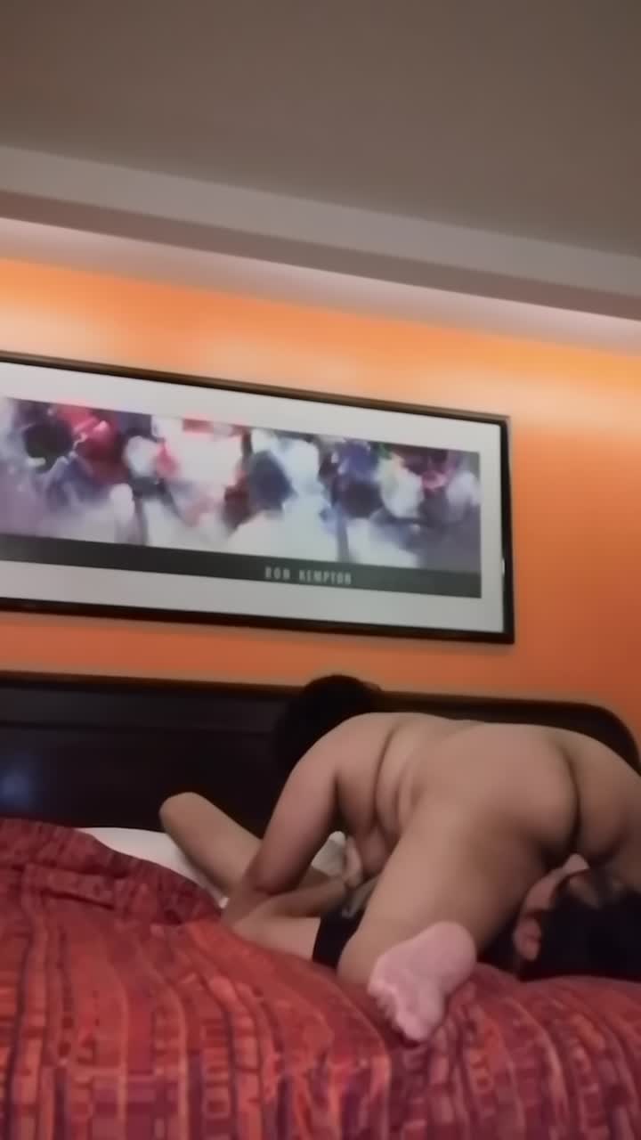 En el hotel con una señora urgida de colágeno parte 2